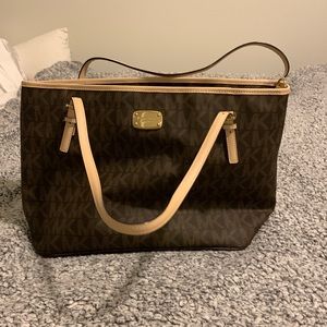 Used only a few times. Michael Kors purse